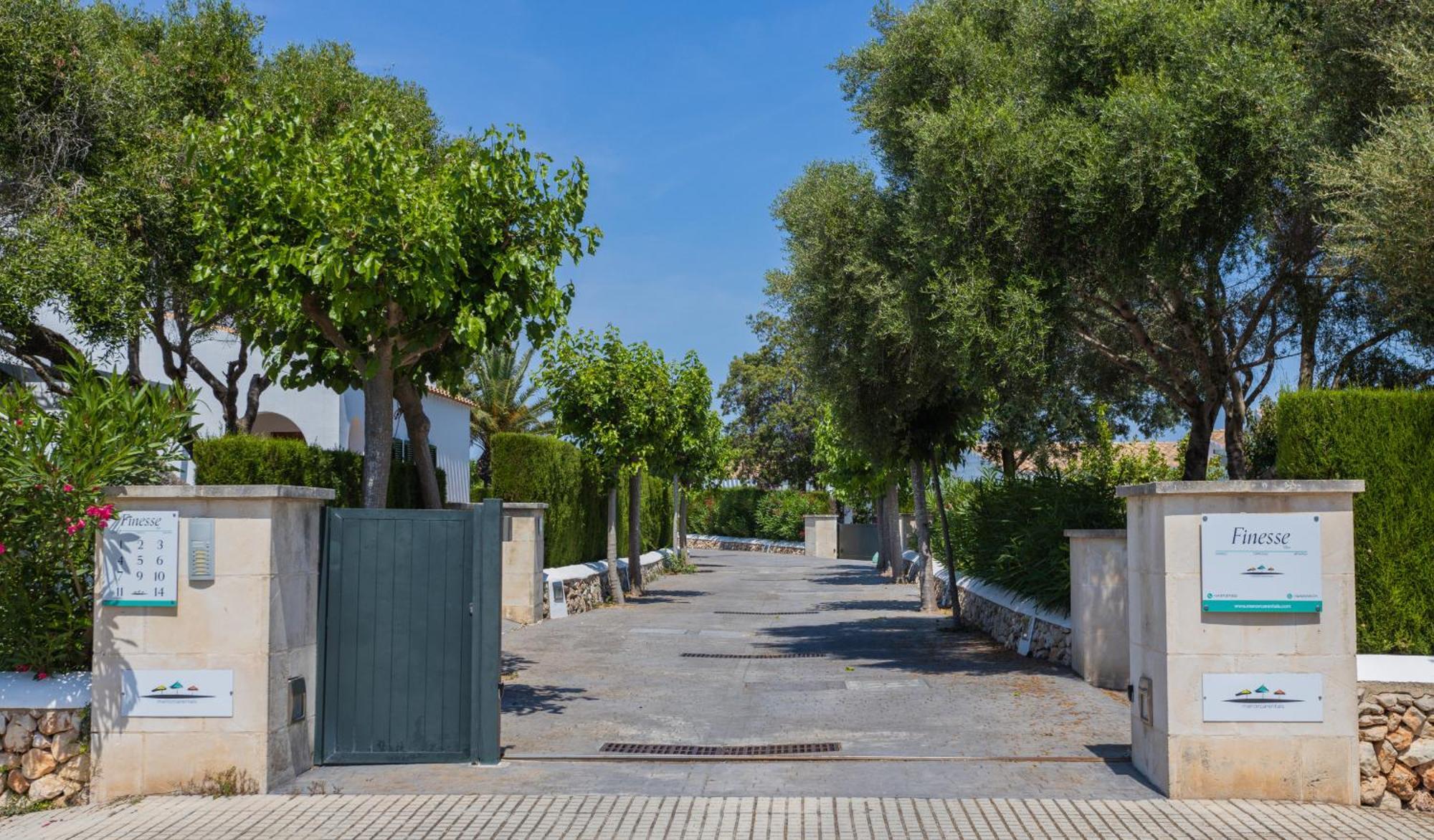 Villas Finesse By Menorcarentals Son Bou Luaran gambar
